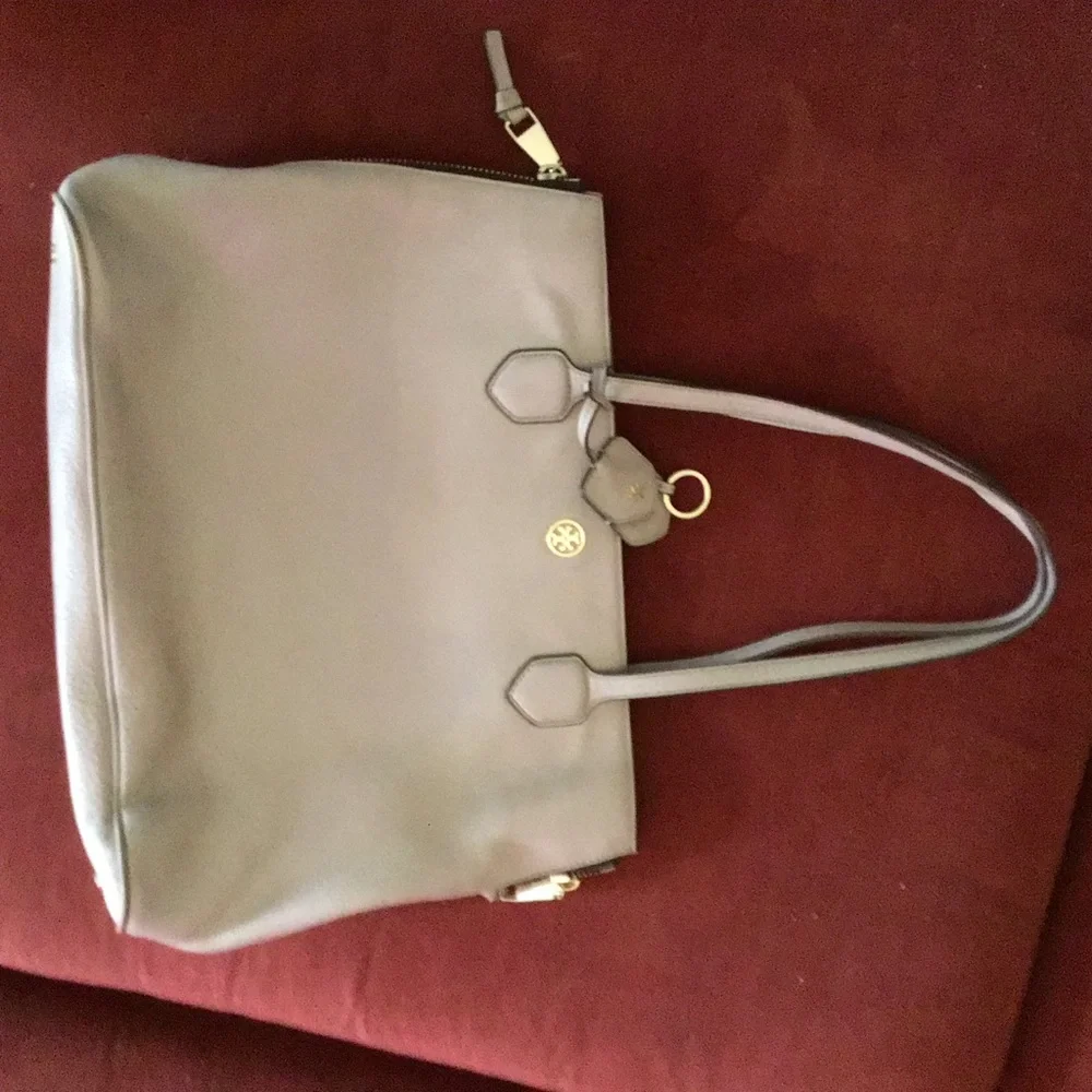 Tory Burch Cream Leather Double-Handle Tote with Logo Charm